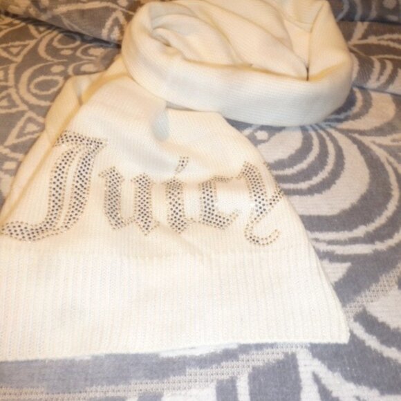 Juicy Couture Accessories - Juicy Couture White Knitted Scarf – Super Soft with Embellished “Juicy” Wording